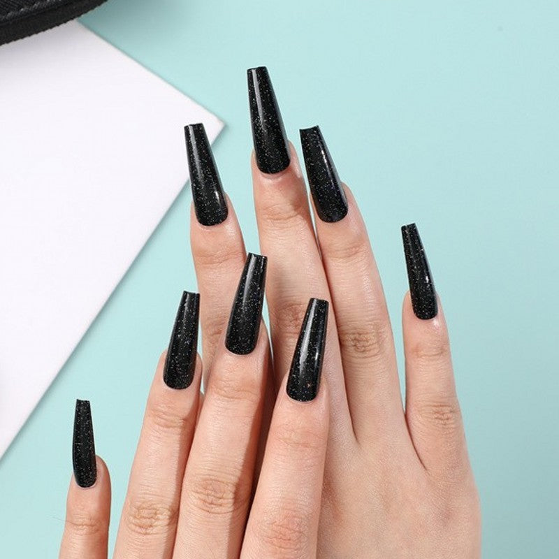 Elegant and glittering artificial nails Kalsten