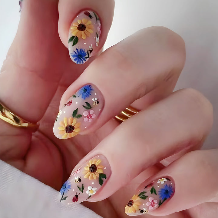 Floral Themed Press-On Nail Art Kalsten