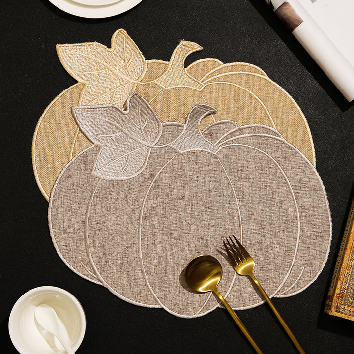 Pumpkin-shaped table set made of linen look with quilted contours and heat-resistant placemat