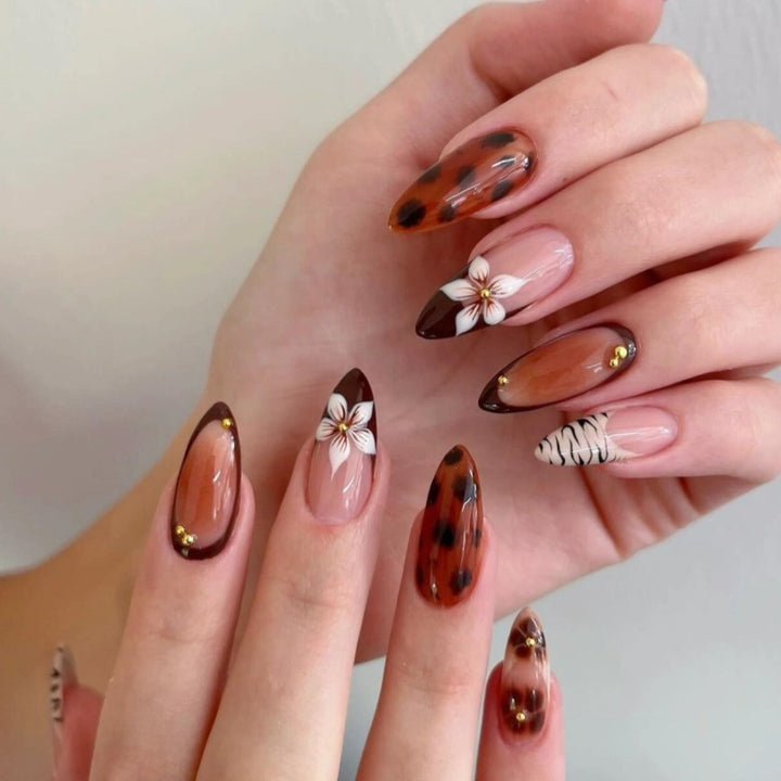 Animal-Inspired Press-On Nail Art Set Kalsten