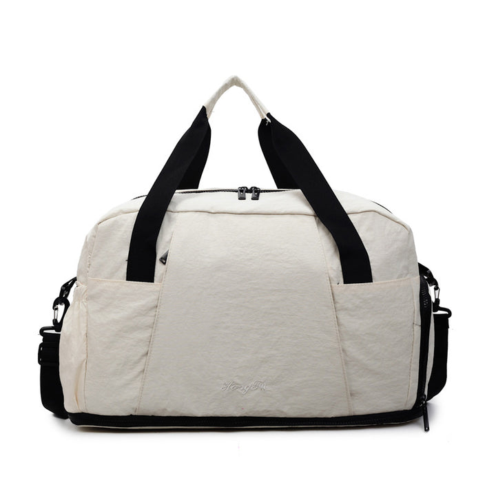 Sporty travel bag with innovative storage Kalsten