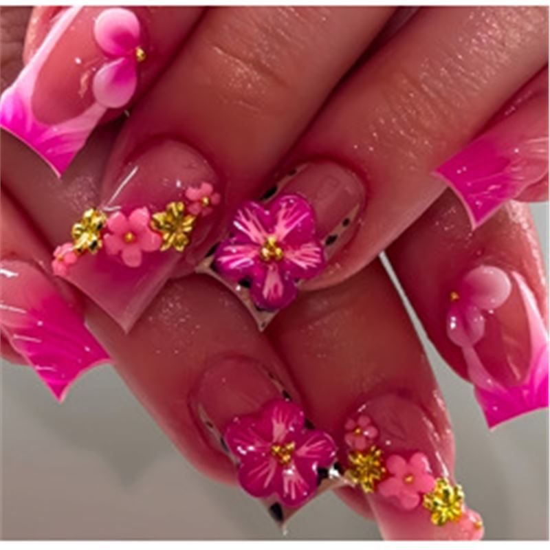 Artistic Press-On Nail Set with Premium Embellishments Kalsten