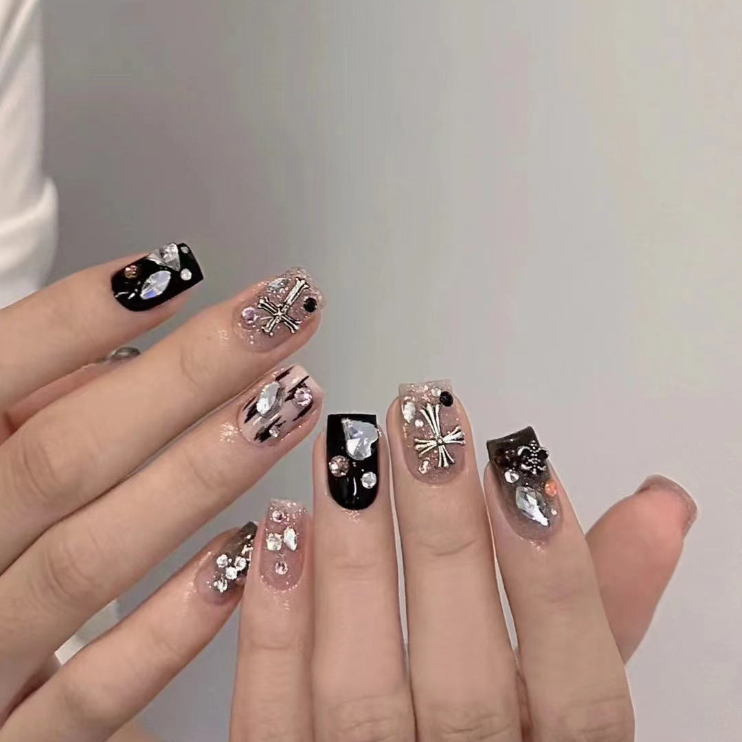 Elegant Gothic Press-On Nail Art Set