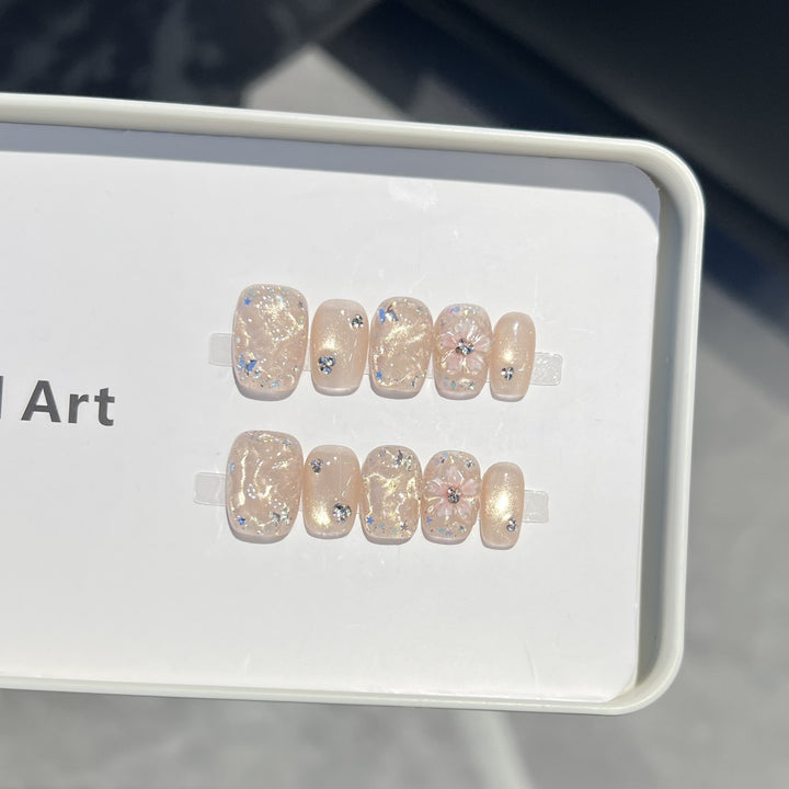 Decorative Floral Press-On Nail Set with Shimmering Accents Kalsten