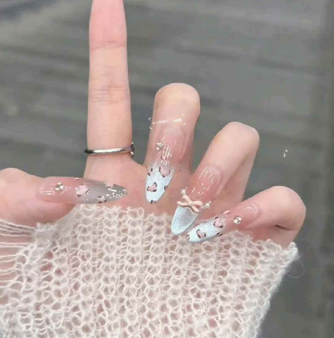 Artistic Character-Embellished Press-On Nails with Plaid and 3D Decals Kalsten