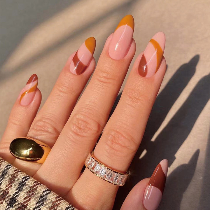 Artful nail extensions with an elegant leaf pattern Kalsten