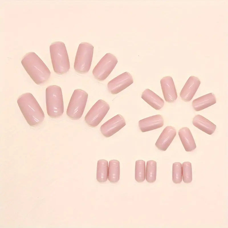 Artificial nail set with glossy finish and elegant accents Kalsten