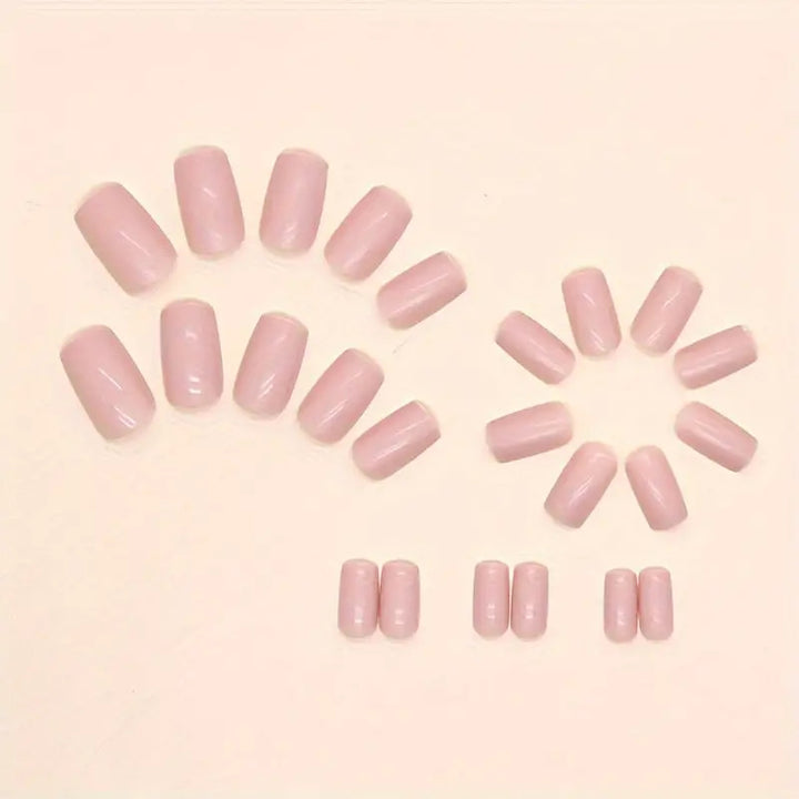 Artificial nail set with glossy finish and elegant accents Kalsten