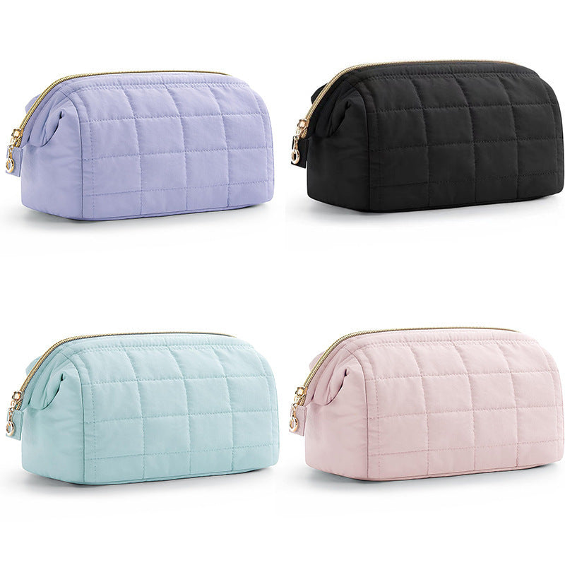 Padded cosmetic bag with elegant zipper Kalsten