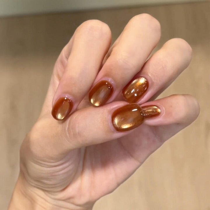 Artificial nails with elegant shine Kalsten