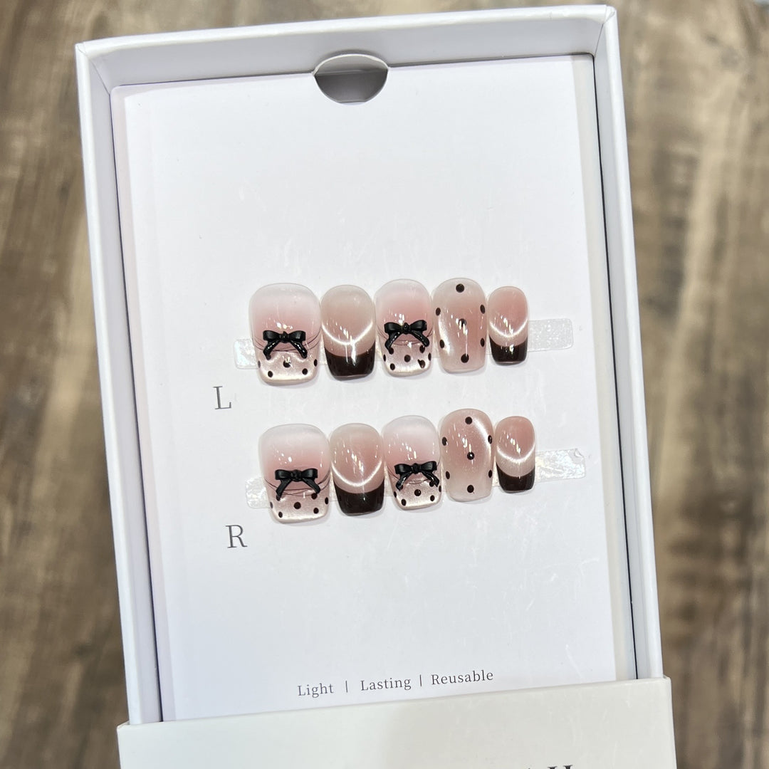 Whimsical Press-On Nail Art Set Kalsten