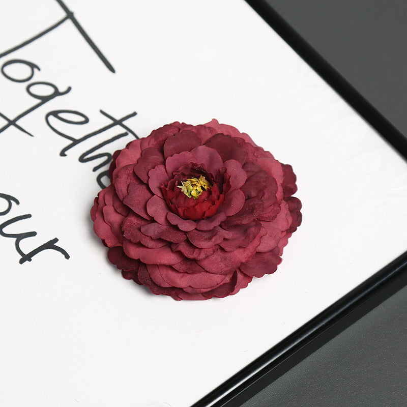 Elegant Floral Hair Accessory for Decorative Styling