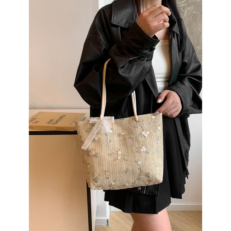 WoEmbroidered Straw Tote Bag Kalsten