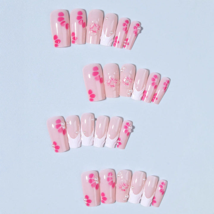 Nail art set with floral 3D decorations and pearl accents Kalsten