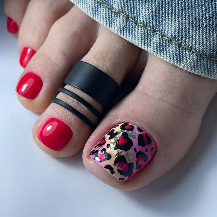 Elegant toenail art Kalsten