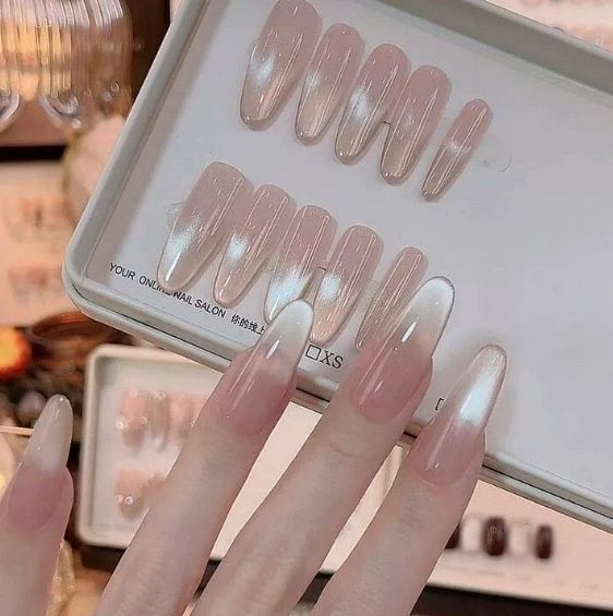 Artificial nails with elegant ombre effect and glitter coating Kalsten
