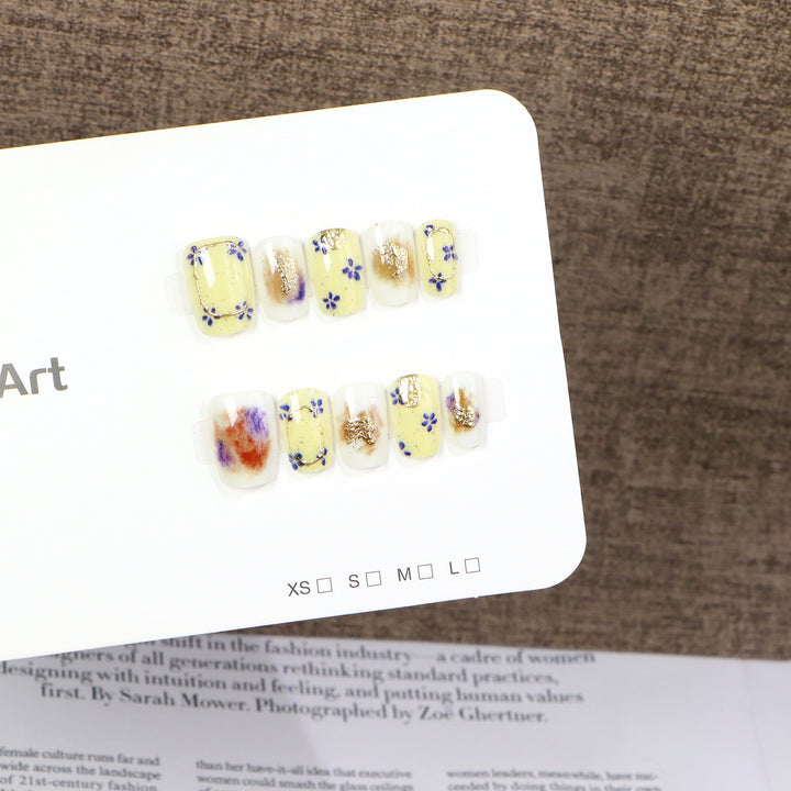 Floral Decorative Press-On Nail Art Set Kalsten
