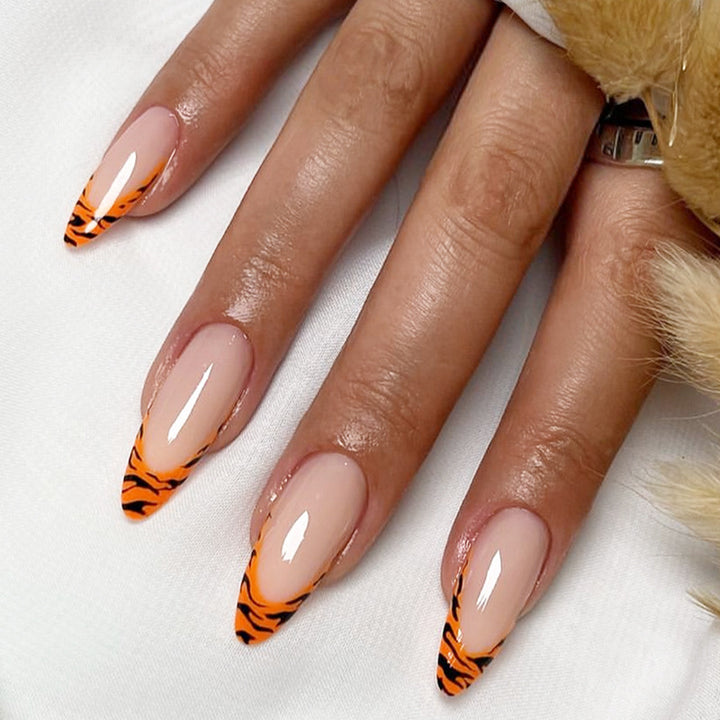 Decorative Stiletto Press-On Nail Set kalsten