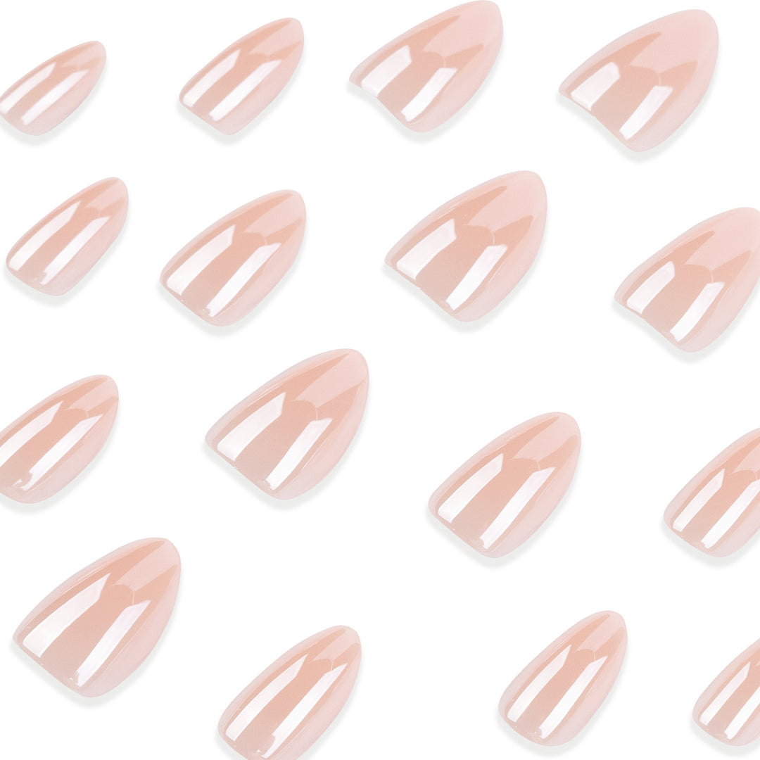 Nail extensions with elegant gloss finish Kalsten