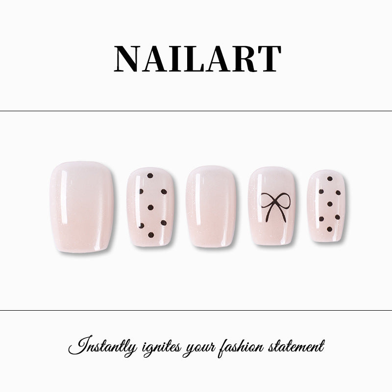 Chic Minimalist Press-On Nail Set Kalsten
