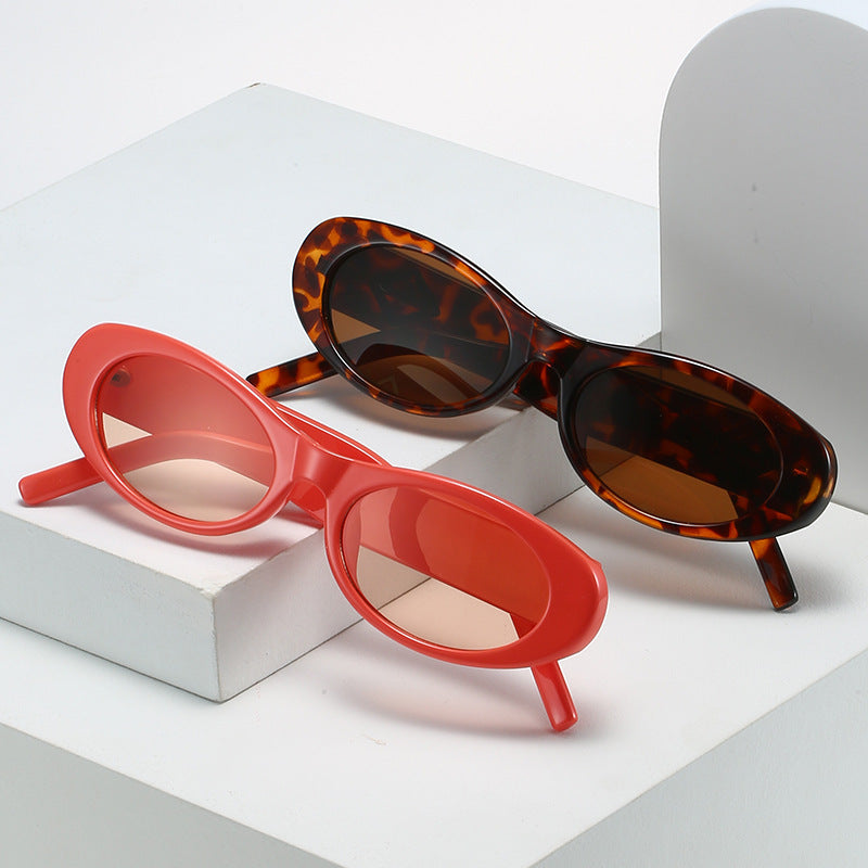 Vintage-Inspired Oval Frame Sunglasses Kalsten