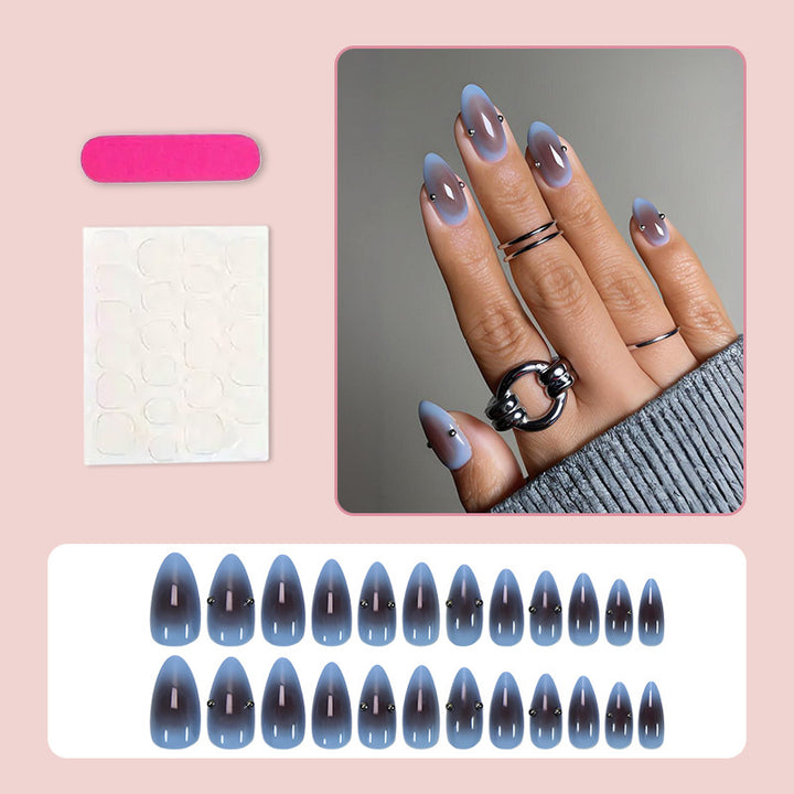 Artificial nail set with elegant gradient and decorative accents Kalsten