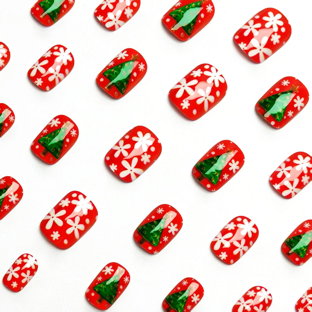 Artificial nails with festive Christmas tree design Kalsten