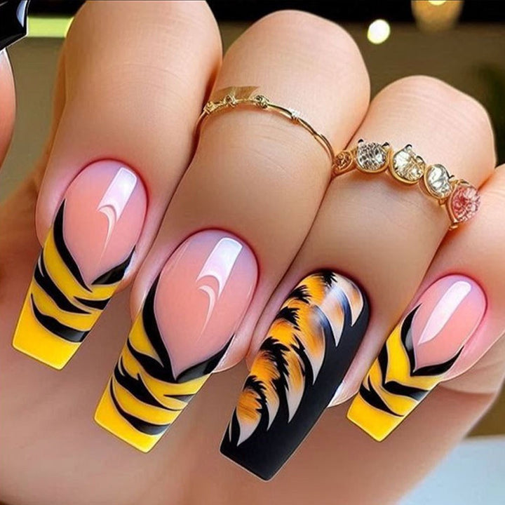 Elegant Artificial Nail Decoration Kalsten