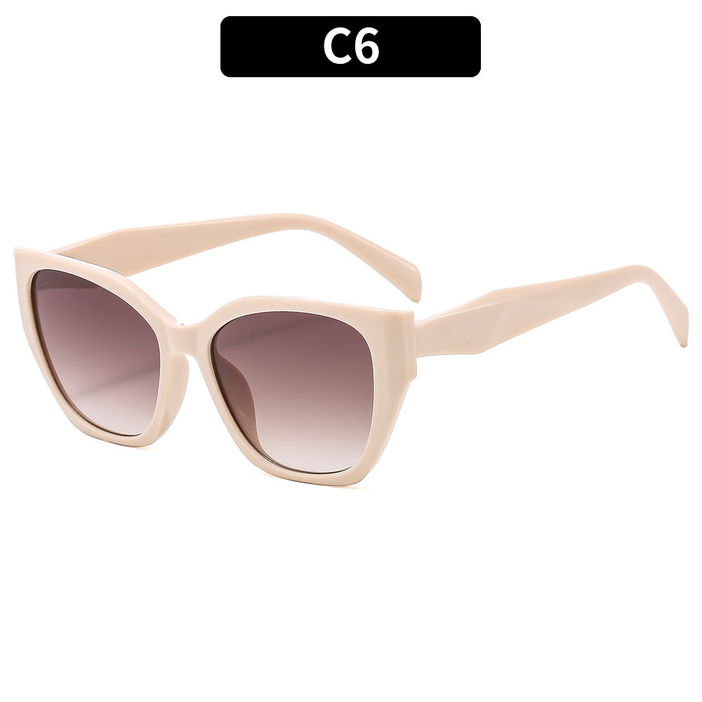 Fashionable Oversized Cat-Eye Sunglasses