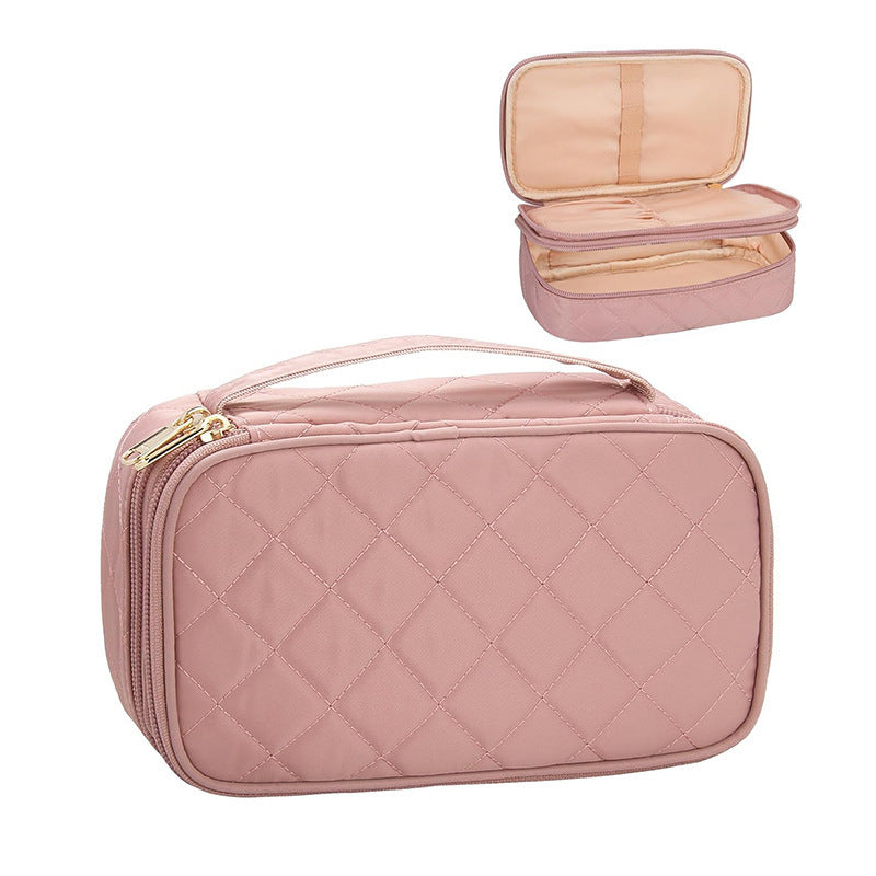 Cosmetic storage bag with elegant quilted pattern Kalsten