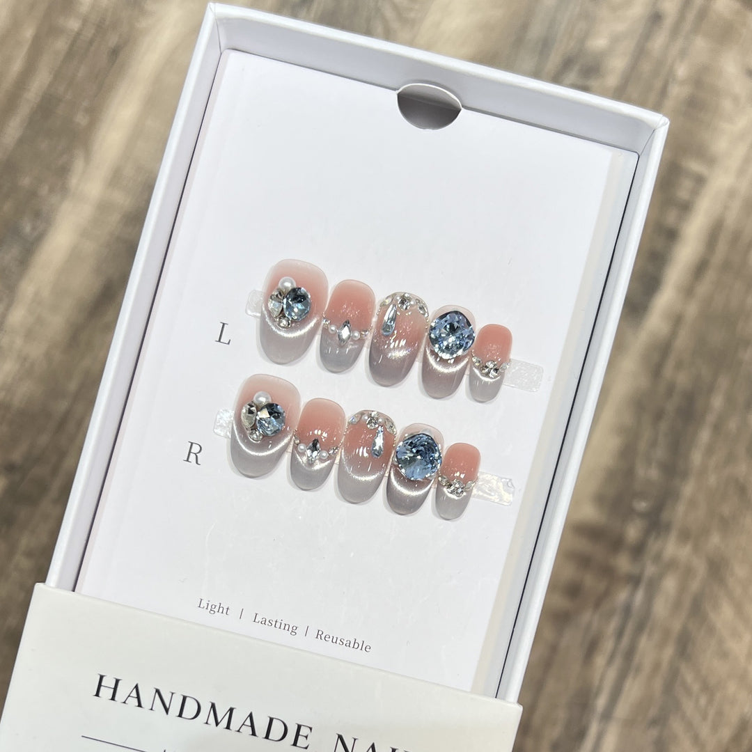 Reusable Rhinestone-Embellished Press-On Nail Set Kalsten