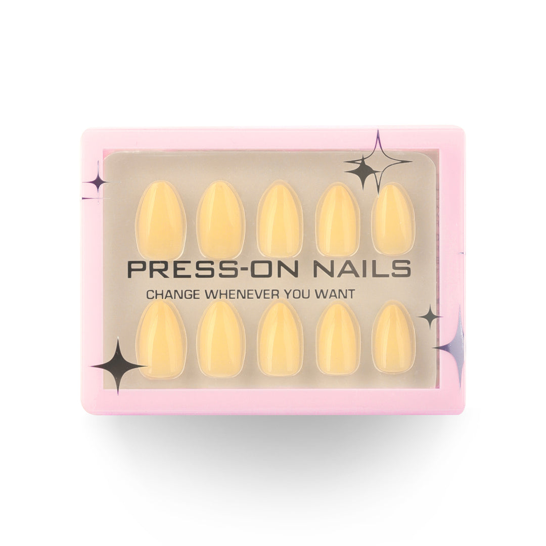 Luxurious artificial nails in elegant stiletto design Kalsten