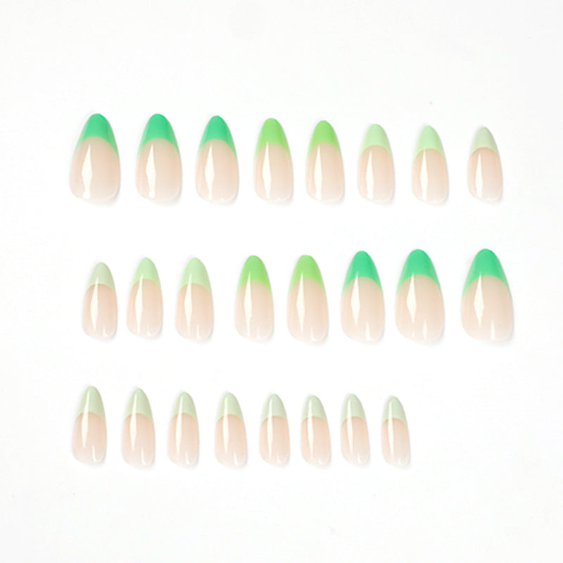 Artful nail extensions with trendy ombre color Kalsten