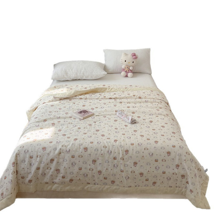 Children's quilt with light filling and cute animal castle print