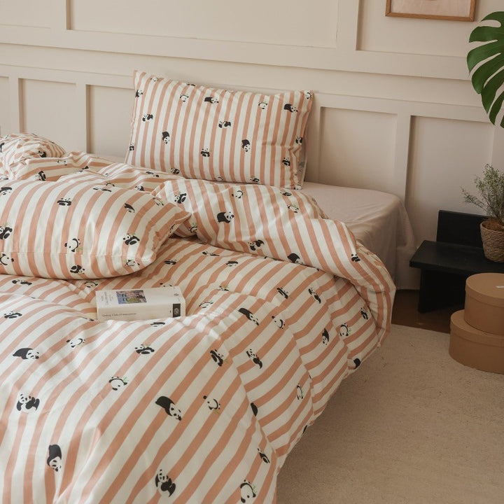 Cotton percale bedding set with botanical sketch print and concealed hotel closure