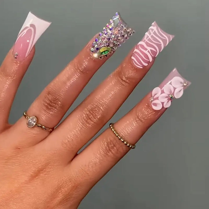 Glamorous 3D Floral Press-On Nail Art Kalsten