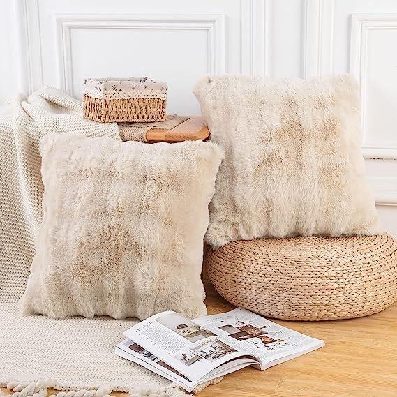 Square faux fur decorative pillow cover with soft plush relief and hidden zipper Kalsten