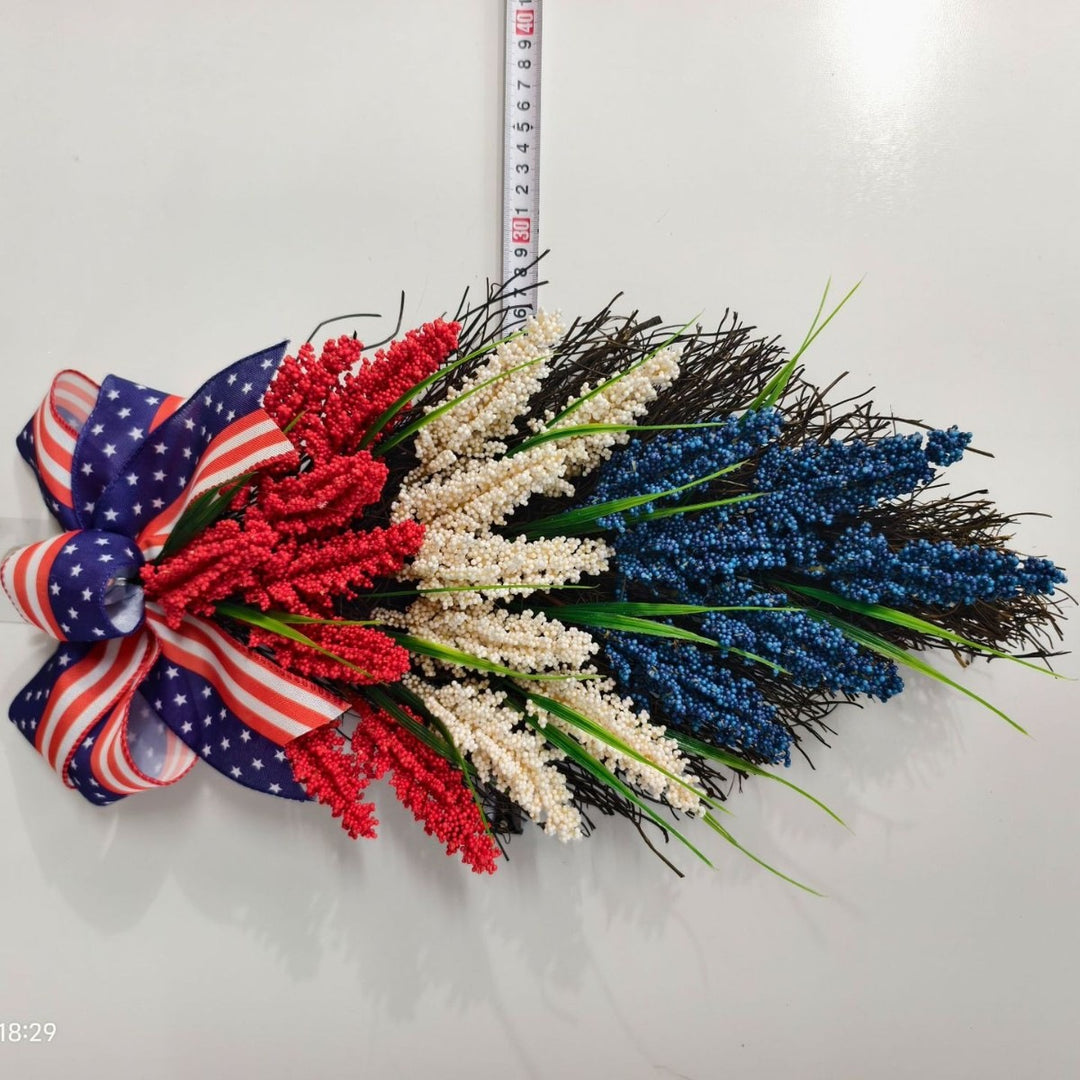 Unisex nan patriotic hanging decoration for door and wall made of artificial flowers with ribbon Kalsten