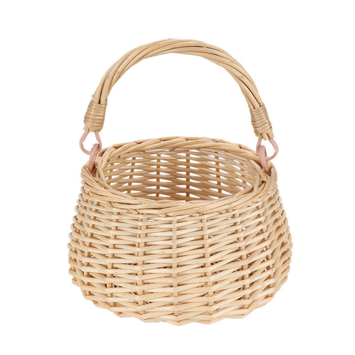 Handcrafted basket made of natural wicker Kalsten