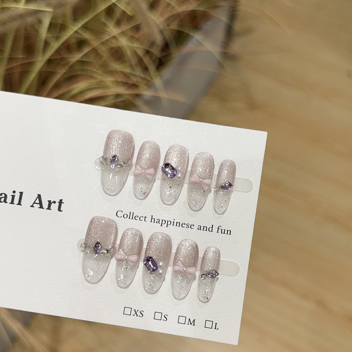 Decorative Press-On Nail Art Set with Elegant Accents