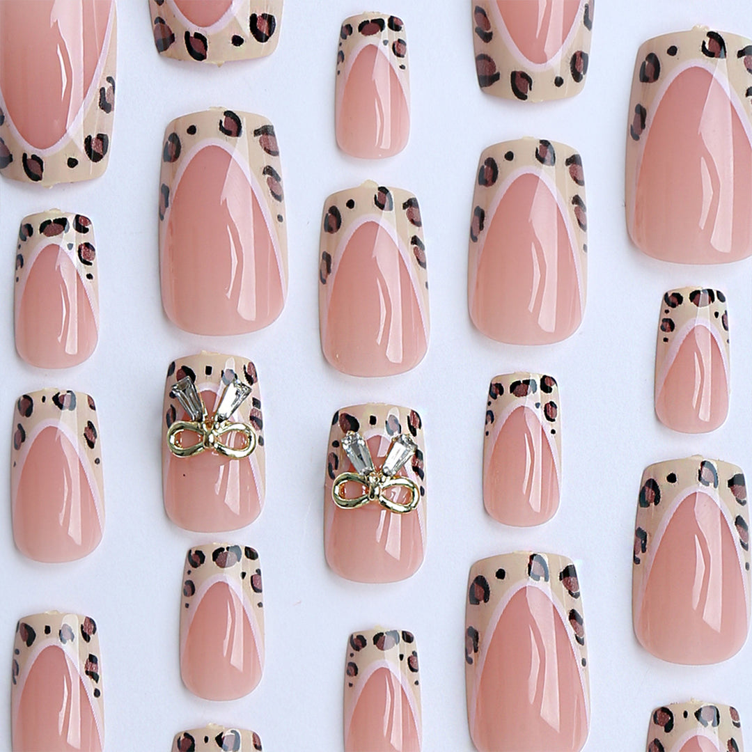 Artificial Nails with Elegant Bow Decoration Kalsten