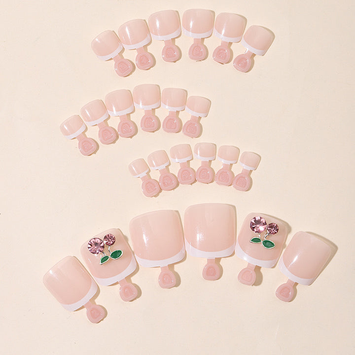 Nail art set with playful floral design Kalsten