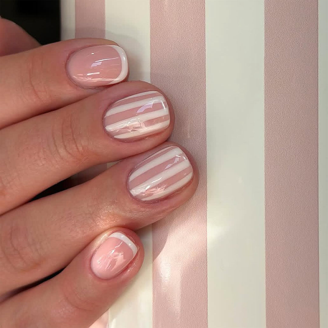Artificial nail art with stripe pattern Kalsten