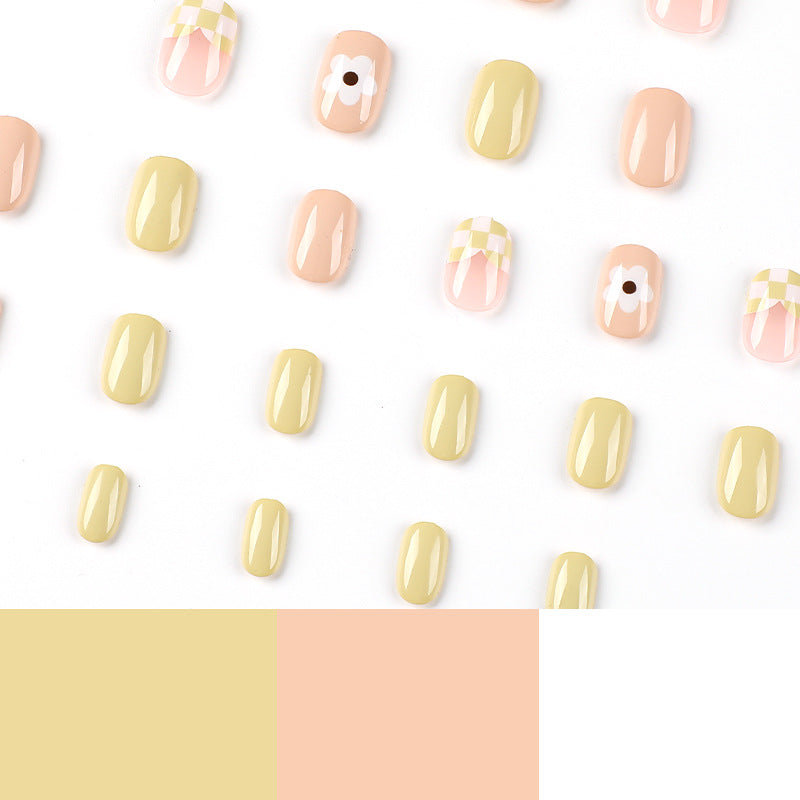 Artful nail art in modern design Kalsten