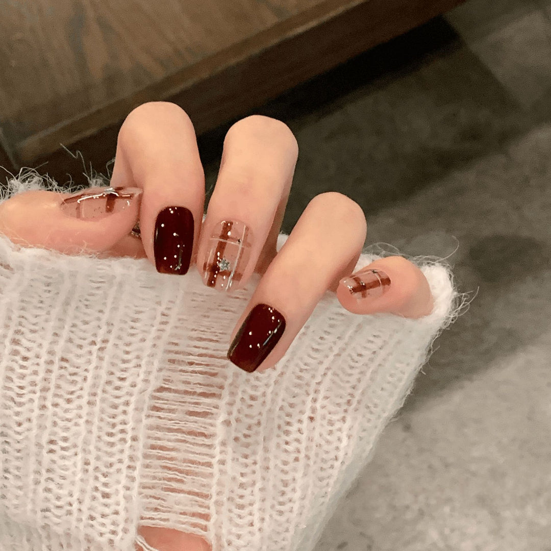 Artificial artificial nails with elegant geometric design Kalsten