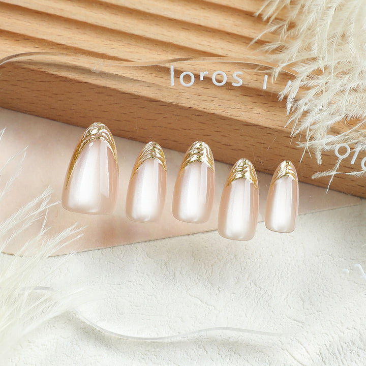 Elegant Golden Accent Press-On Nail Art Kalsten