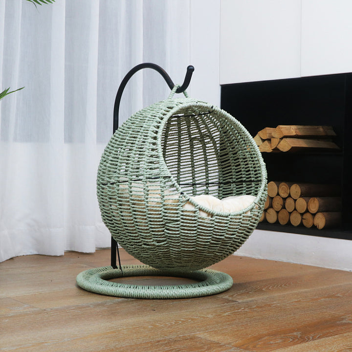 Comfortable hanging chair made of rattan Kalsten