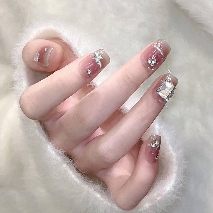 Glamorous Rhinestone-Embellished Press-On Nail Art Kalsten