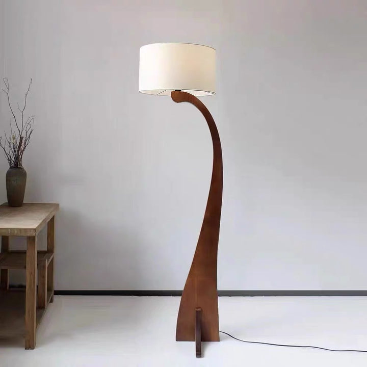 Elegant Curved Floor Lamp