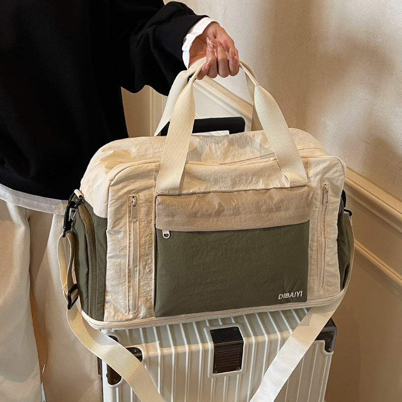Versatile Multi-Compartment Duffle Bag